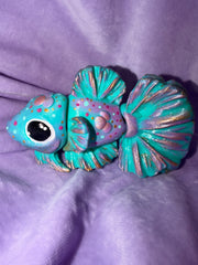 Poisson Bêta - Coquillage Nacré - Œuvre Originale - Peinte à la Main & Vernis